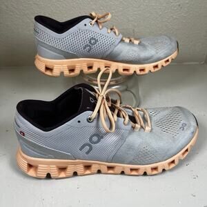 On Cloud X Swiss Engineering Women’s Size 9.5 Athletic Running Sneakers